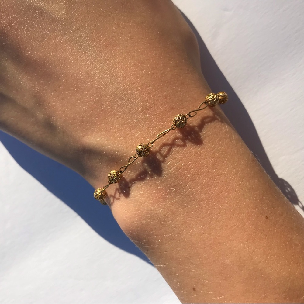 20 gold ball claps bracelet